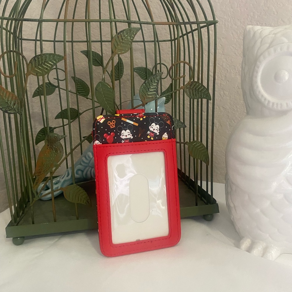 Mickey Mouse Card Holder - Picture 3 of 5